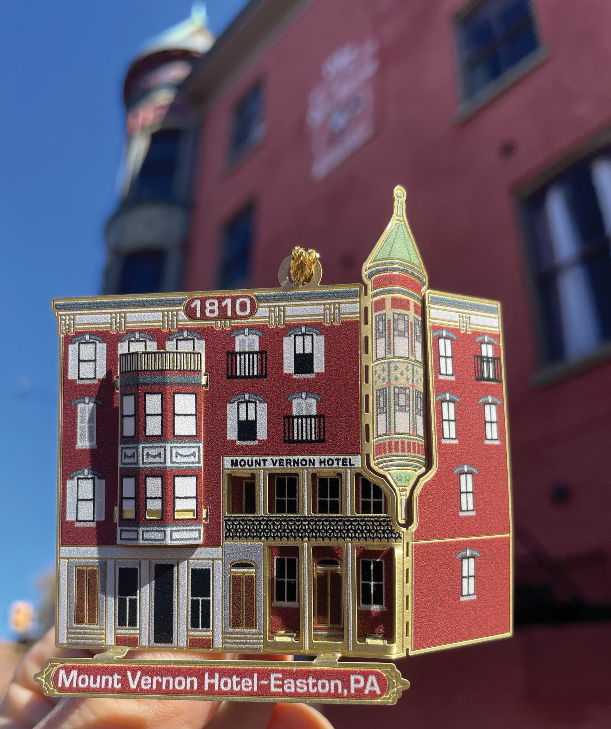2022 Easton Holiday Ornament Unveiled: Mount Vernon Hotel